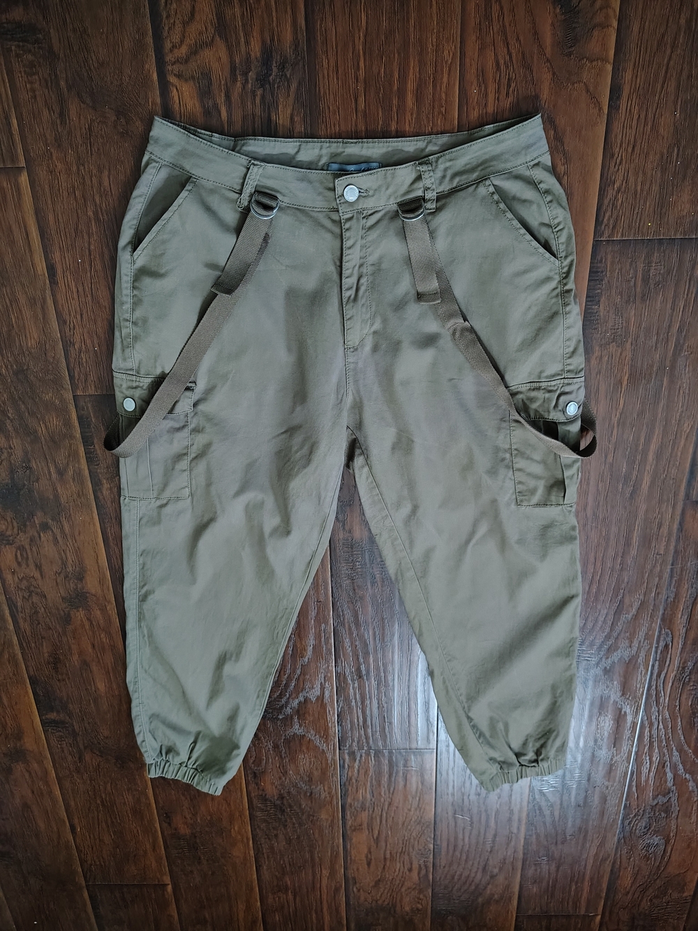 Cali 1850 khaki cargo pants with attached suspender straps Cinched Ankles Size L